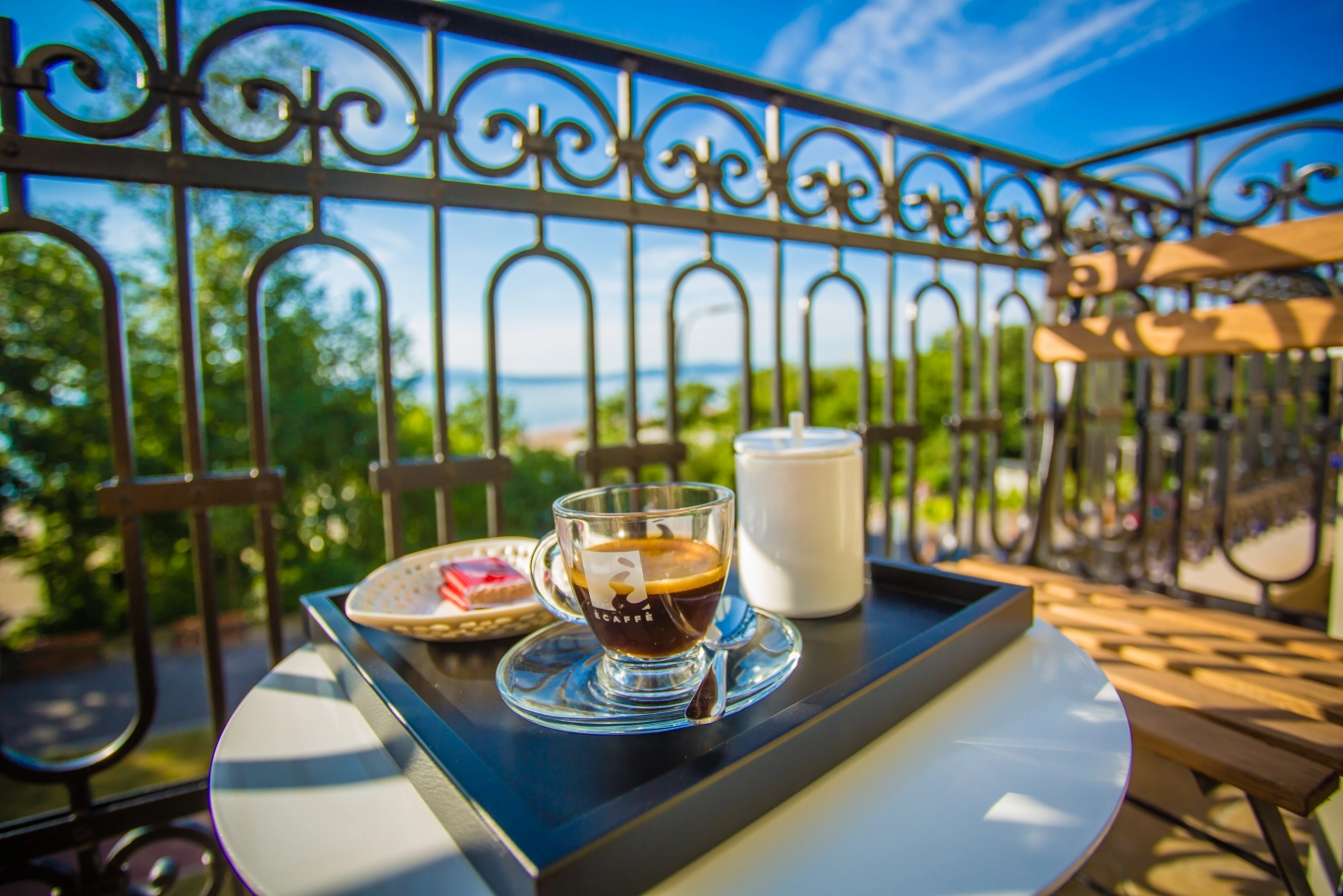 Студио Гранд Делукс с изглед към морето и балкон