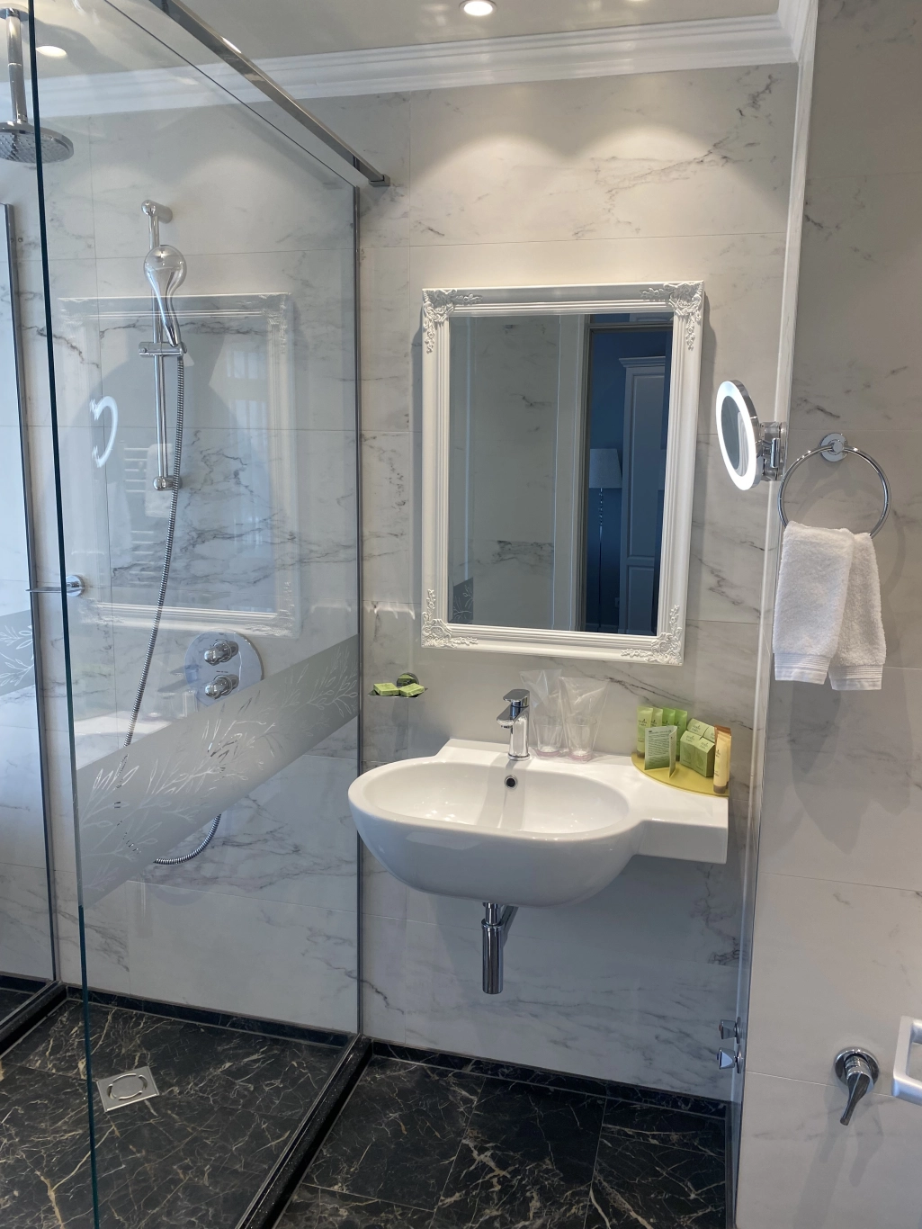 Стая "Гранд делукс" с изглед море, балкон и вана