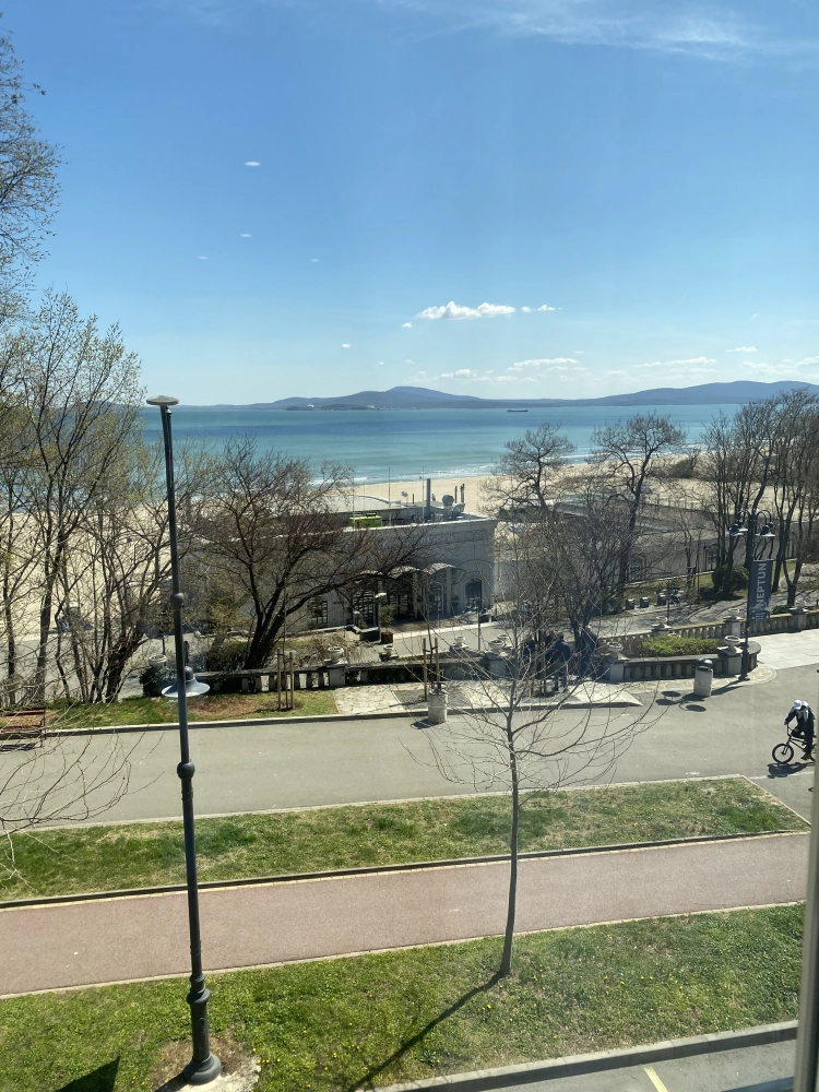 Номер Гранд Делюкс с видом на море, балконом и ванной