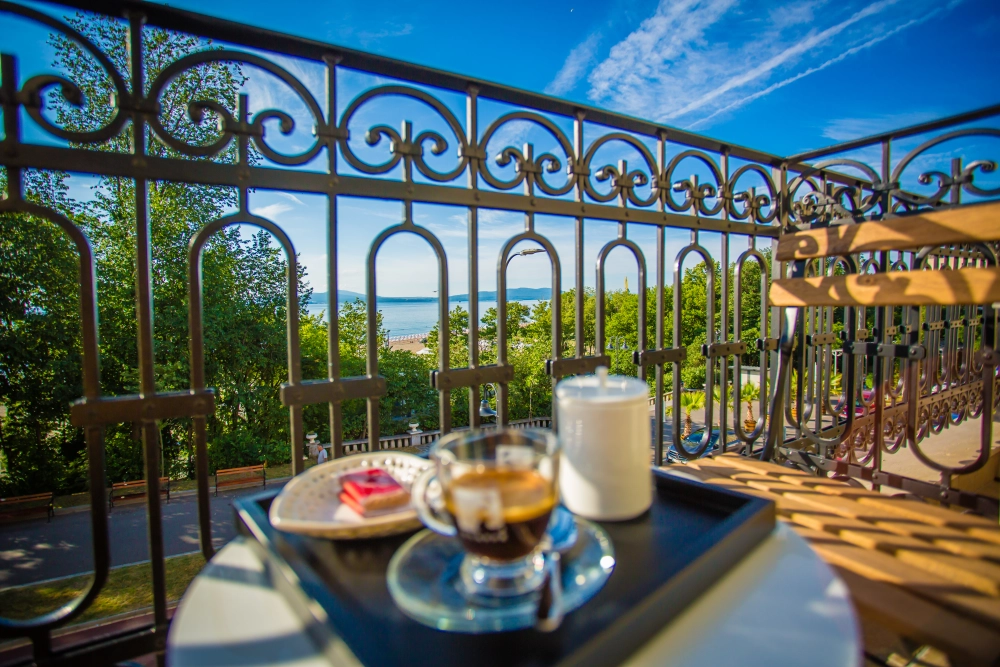Студия Grand Deluxe с видом на море и балконом